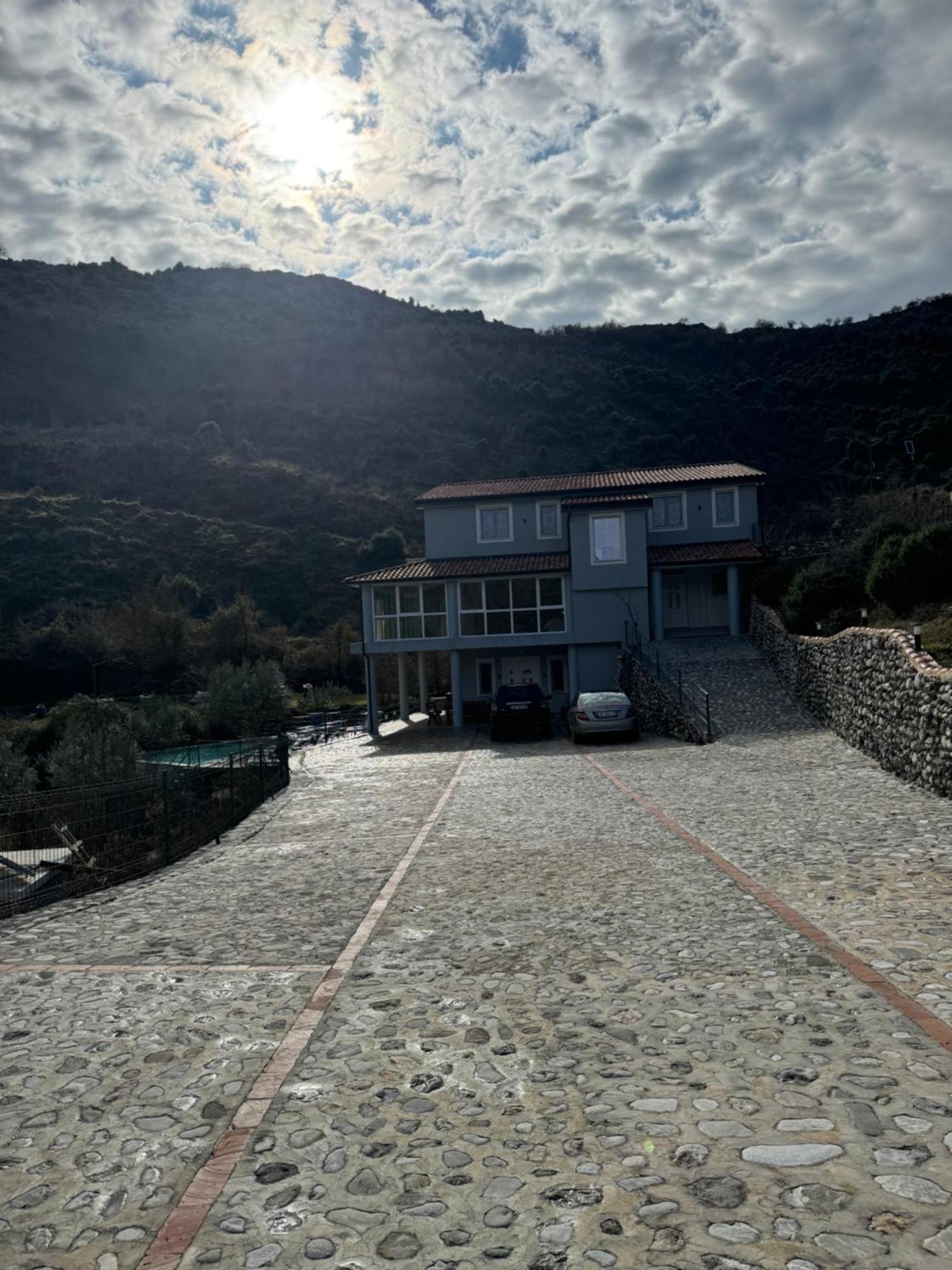 Qyteza Guest House & Camping Shkodër Exterior foto